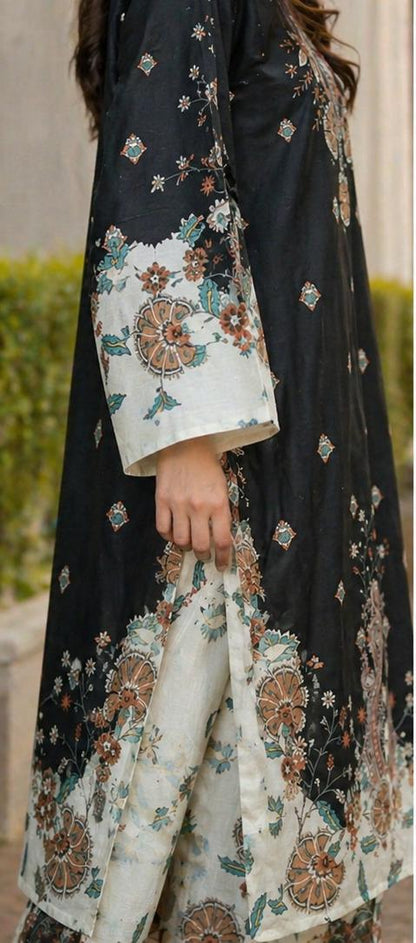 Midnight Noir Printed Lawn 3-Piece Suit